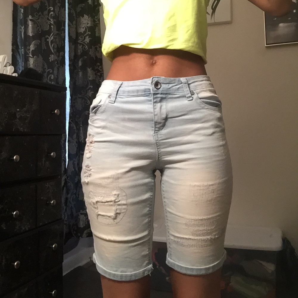medium rise light blue bermuda shorts